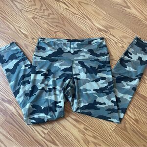 EUC, Boutique leggings, Size M